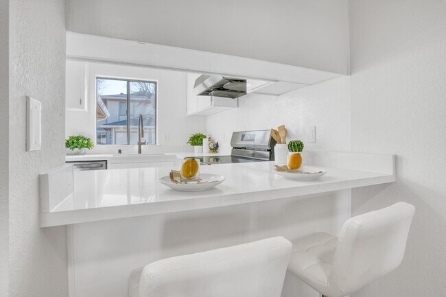 Building Photo - 258 Ventura Ave