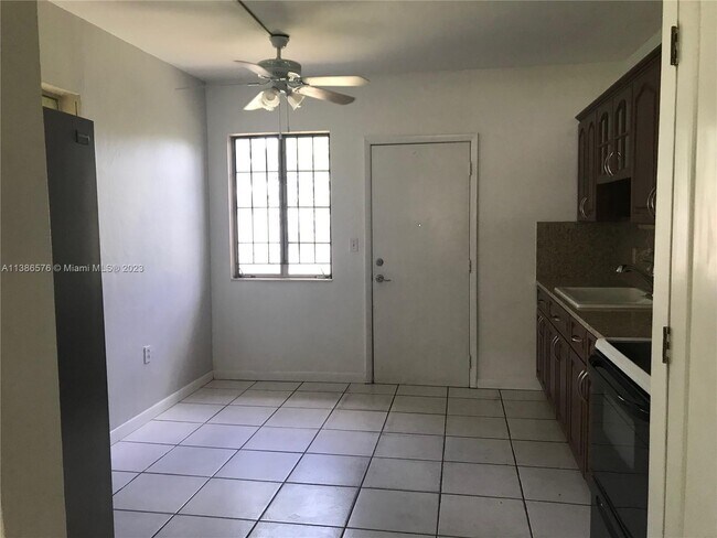 Building Photo - 201 Flagler Dr