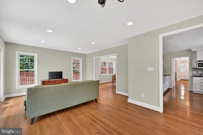 Building Photo - 5105 34th St NW
