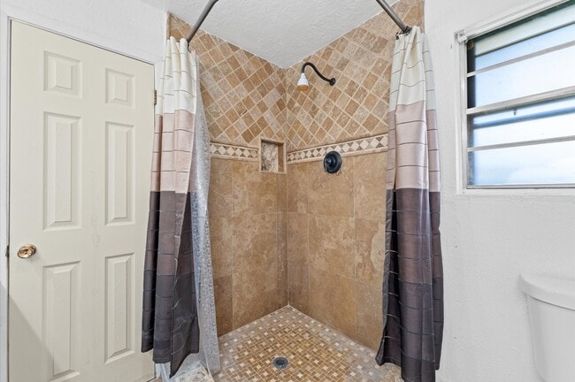 Building Photo - 1839 Bethlehem St