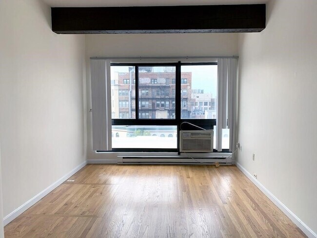 Primary Photo - 12 Stoneholm St