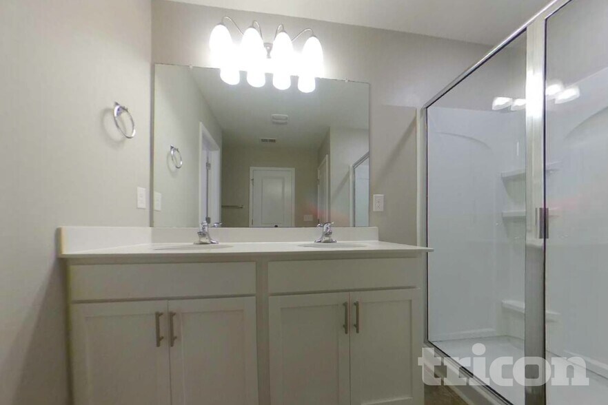 Building Photo - 283 Millen Dr