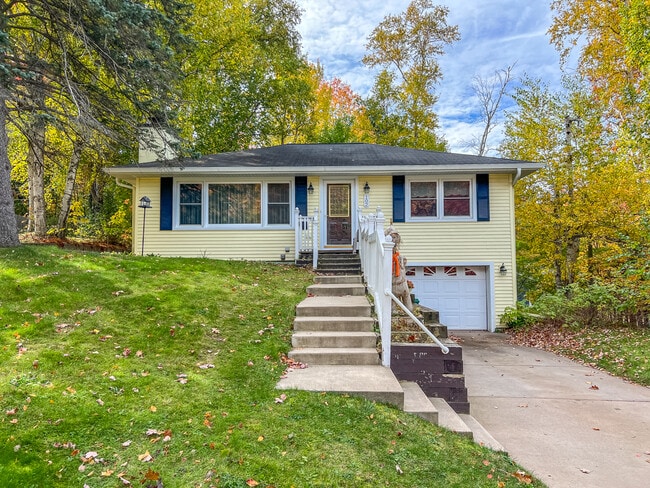 Primary Photo - 102 Raymbault Dr