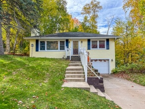 Building Photo - 102 Raymbault Dr