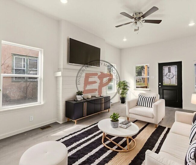 Building Photo - 2208 Gorman Ave