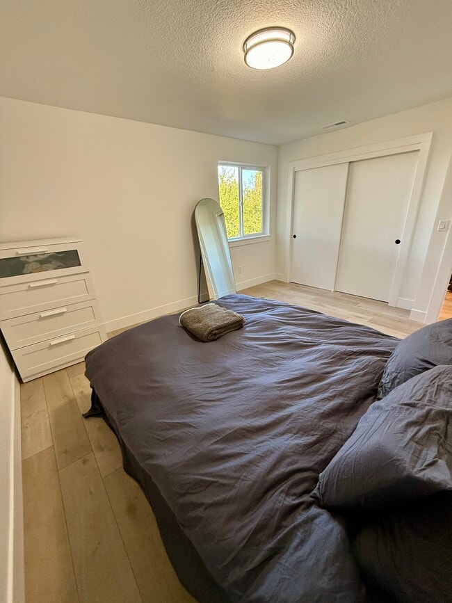 Building Photo - 4522 NE 59th Ave