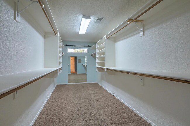 Building Photo - 3Bedroom, 2.5 Bath, 2 Story, 2 Car Garage 2,591 Sq Ft Home located on the Westside of Albuquerque.