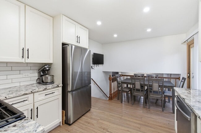 Building Photo - 14433 Mallard Dr