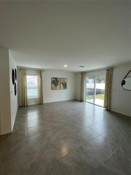 Building Photo - 37059 Kings Crown Dr