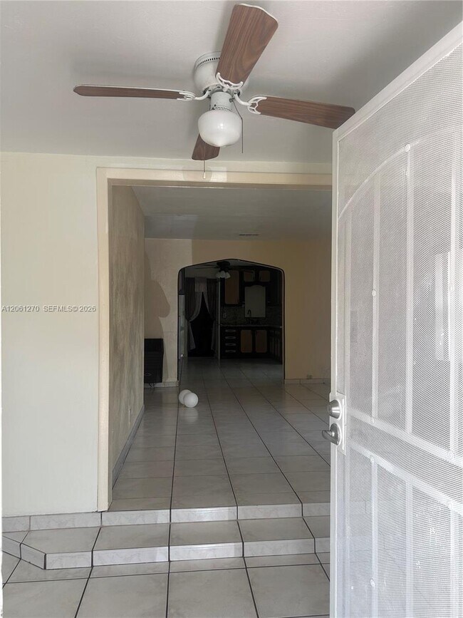 Building Photo - 11108 Peachtree Dr