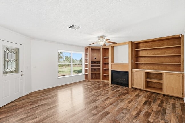 Building Photo - 13205 Mountain View