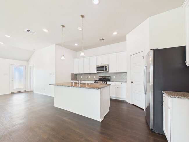 Building Photo - Brisa