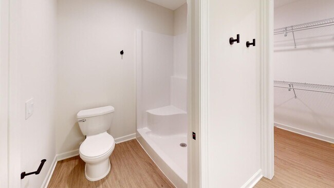 Building Photo - 3 Bedroom End Unit