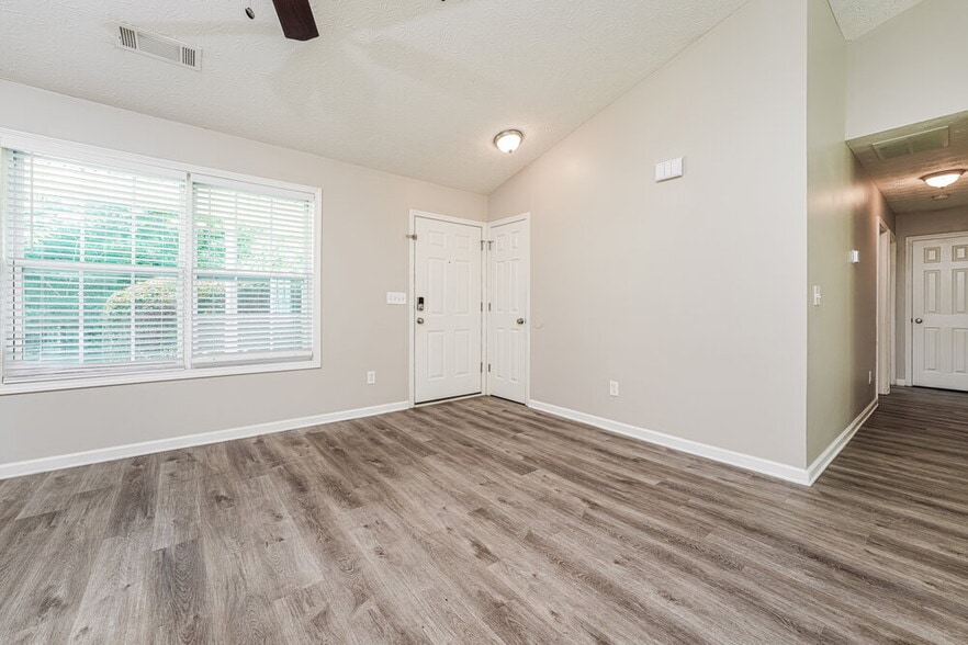 Building Photo - 45 Weldon Pl