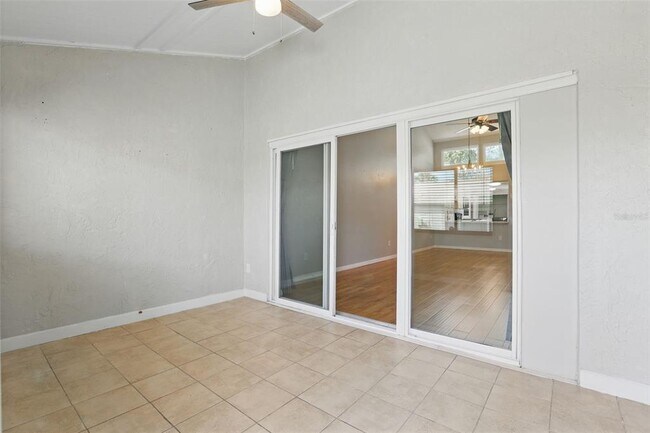 Building Photo - 449 Meadowood Blvd