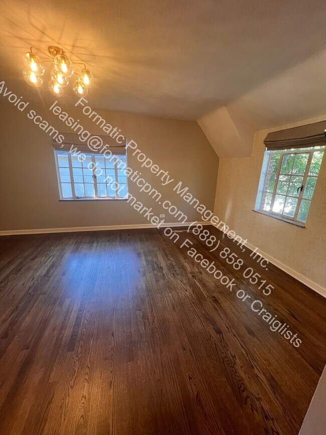 Building Photo - Free Perks, Pet-Friendly Oversized 4-Bedro...