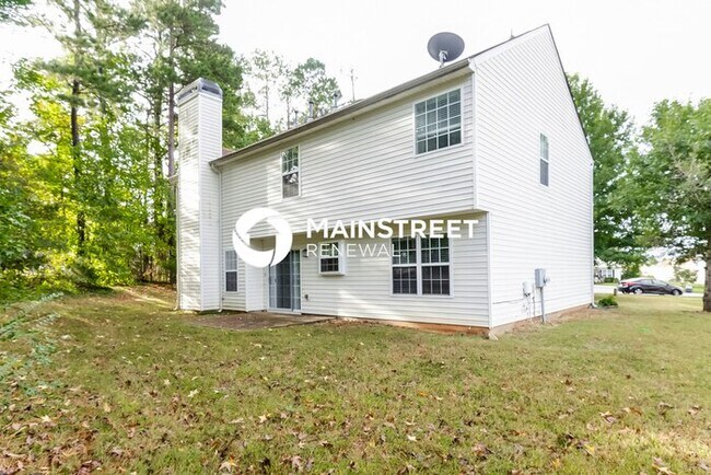 Building Photo - 4 Bedroom Pet-Friendly Home in Hampton, GA with Main Street Renewal