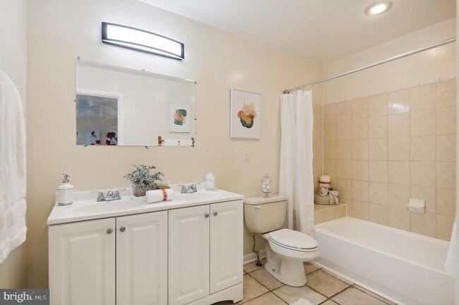 Building Photo - 517 Carmody Hills Dr
