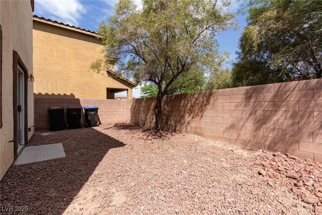 Building Photo - 3636 E Carisbrook Dr