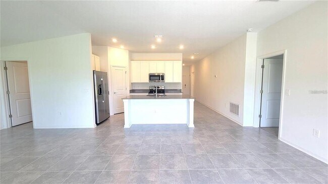 Building Photo - 772 Daring Dr
