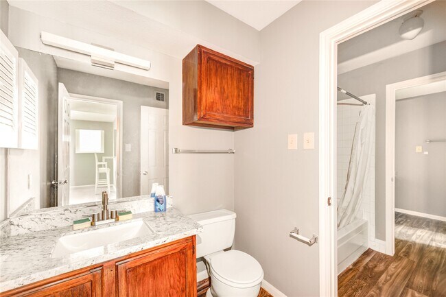 Building Photo - 14600 Fonmeadow Dr
