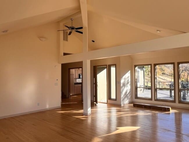 Building Photo - STUNNING VIEWS from this 3 bedroom, 2 bath home | Available February