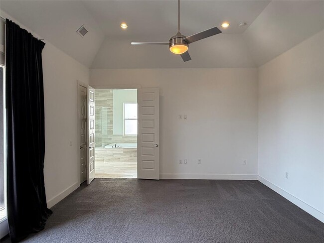 Building Photo - 6117 Seville Dr