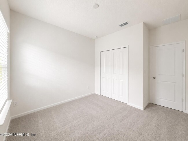 Building Photo - 112 Wrensong Pl