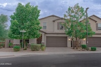 Building Photo - 6523 E Bluefield Ave