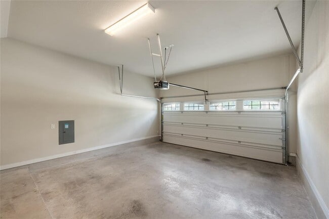 Building Photo - 13608 Cibolo Trace