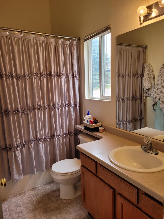 Building Photo - 97 Misty Creek Dr