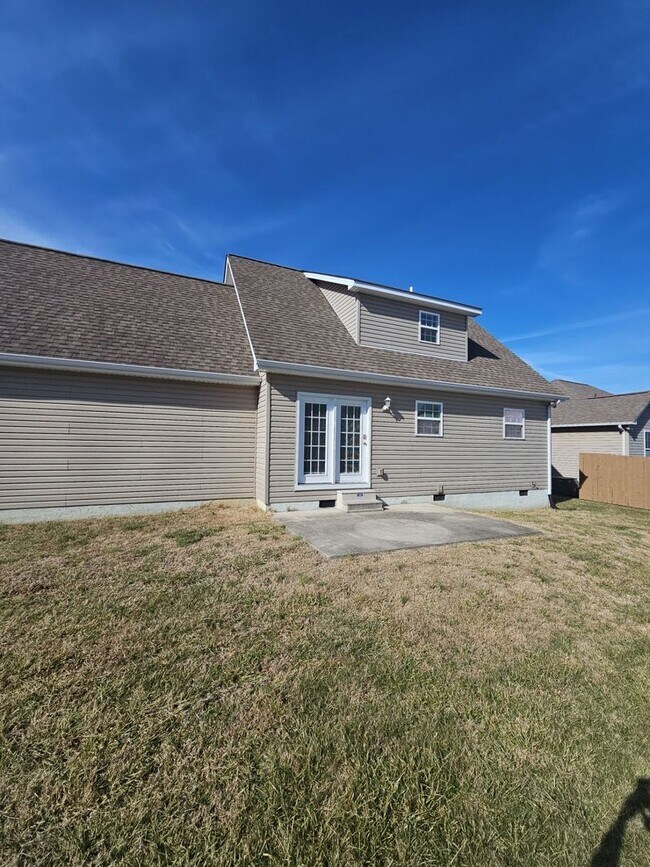 Building Photo - 2015 Reserve Dr