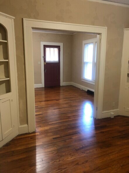 Building Photo - 812 Darlington Way Southwest