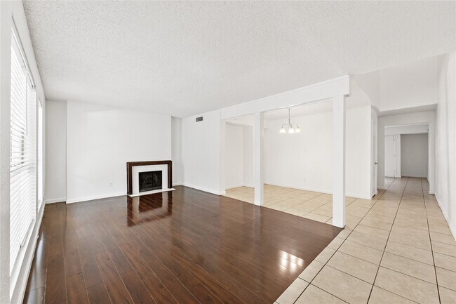 Building Photo - 781 Country Pl Dr