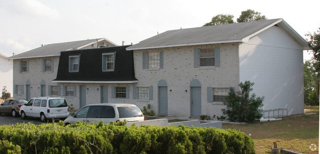 Primary Photo - 945 Lake Shore Way