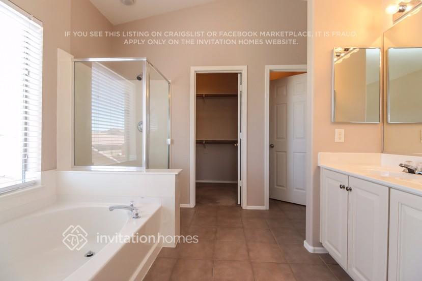 Building Photo - 16318 N 168th Ave