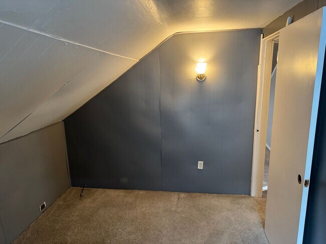 Building Photo - 18 Pentucket St