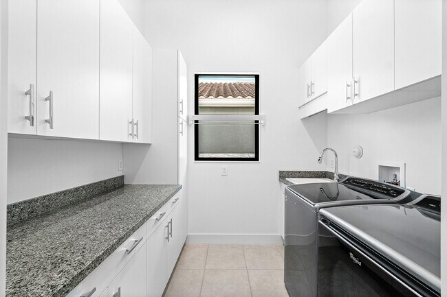 Building Photo - 9006 Dulcetto Ct