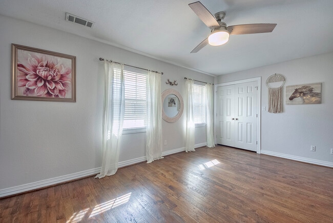 Building Photo - 4710 Bradford Dr