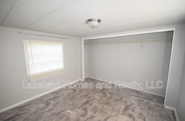 Building Photo - 3310 Peachtree Hill Rd