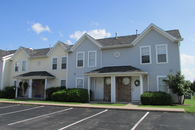 Building Photo - North Road Luxury Townhomes