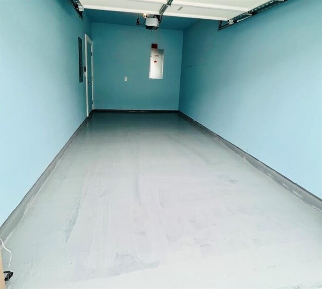 Building Photo - 7501 Pantherpaw St