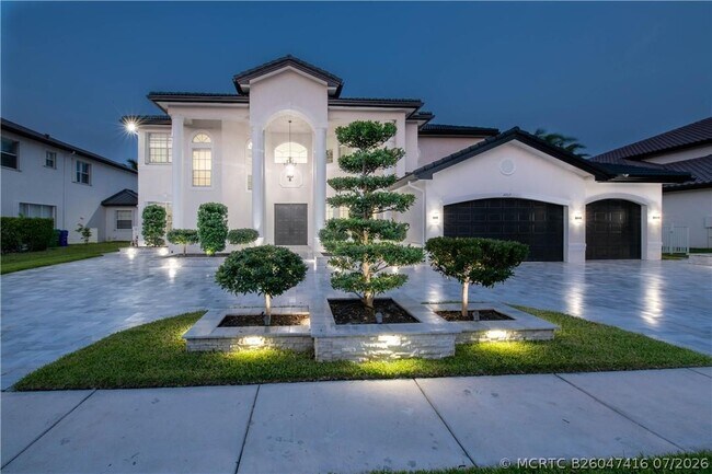 Building Photo - 4707 SW 195th Terrace