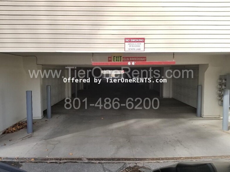 Building Photo - This property offers a no deposit option available for qualified renters!!
