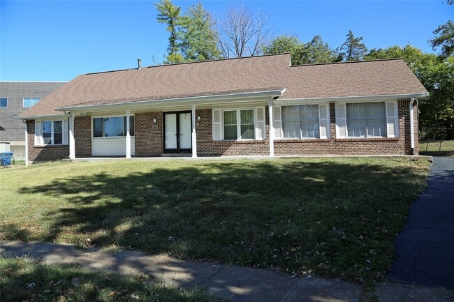 Building Photo - 12901 Fernway Ln