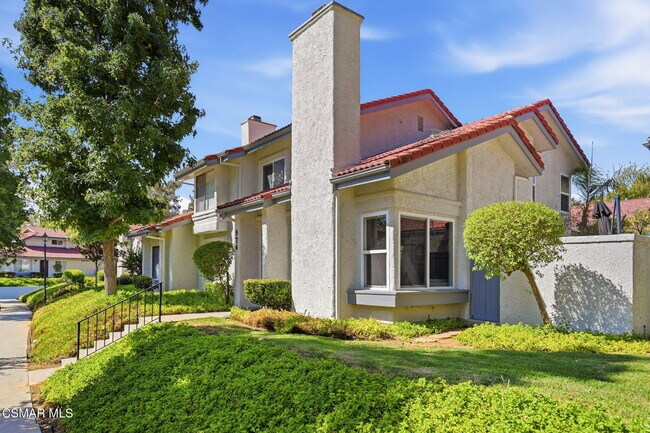 Building Photo - 974 Quarterhorse Ln