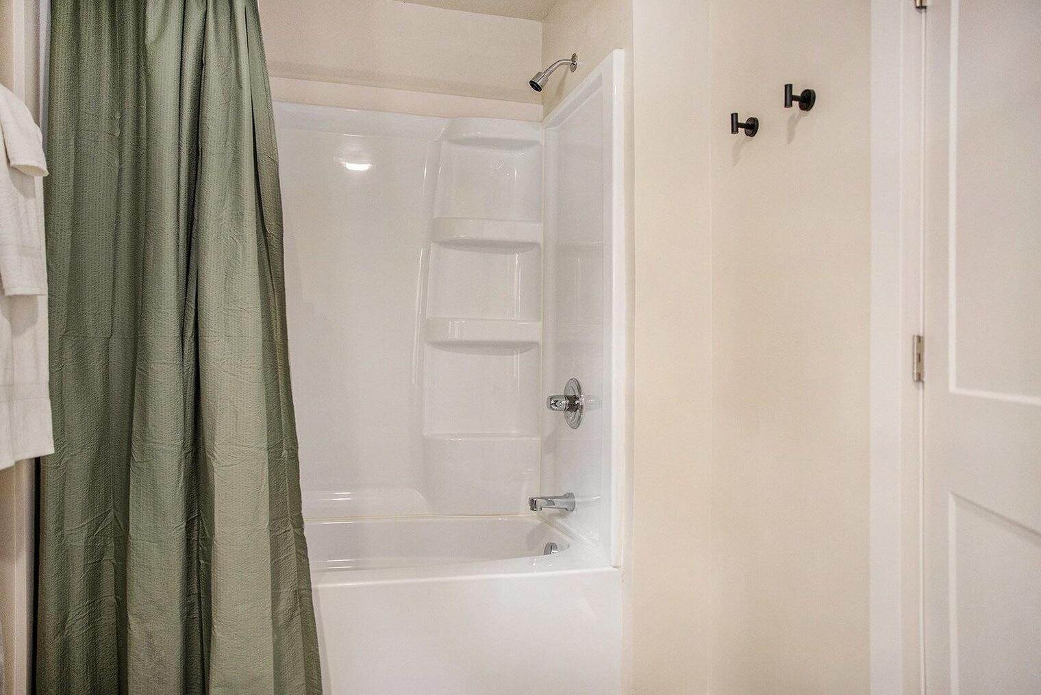 Building Photo - 37 Gold Ave NW