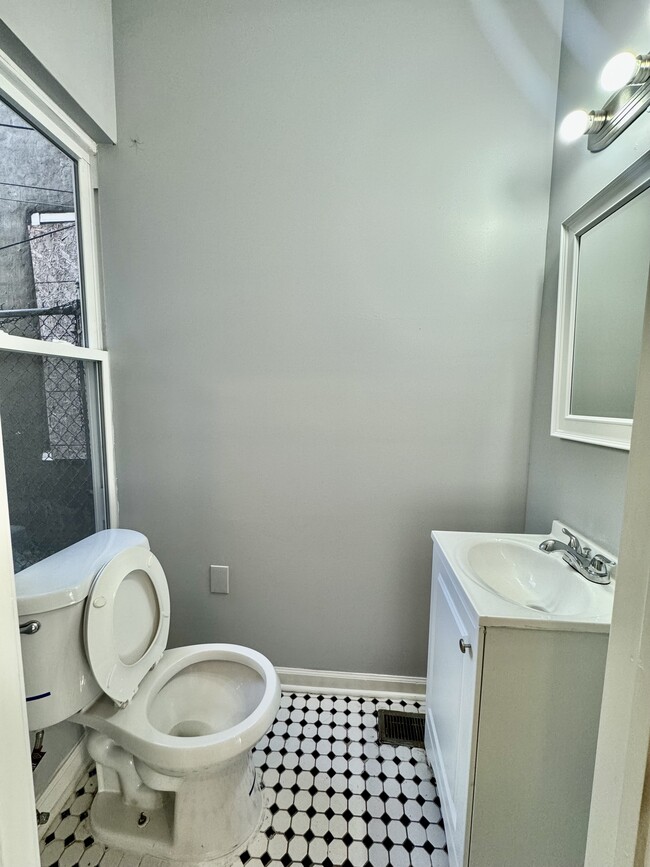 Building Photo - 2661 N Colorado St