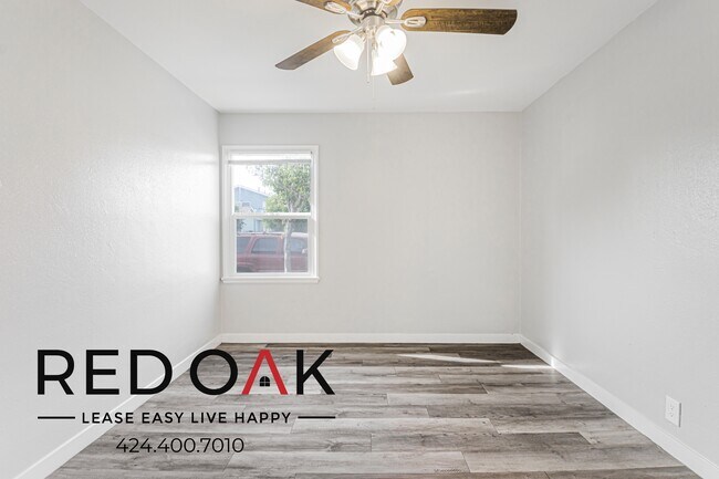 Building Photo - 1094 Cherry Ave