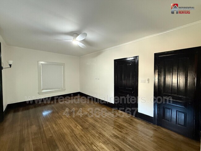 Building Photo - 1155 N 21st St